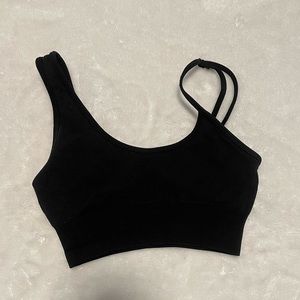 COPY - Bo Tee sports bra